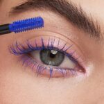 KIKO Milano Maxi Mod Colour Mascara 01, цветна спирала с мини апликатор и макси ефект на обема, 01 Electric Blue - Image 2