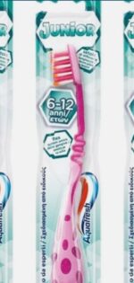 Четка за зъби Aquafresh Junior за млечни и постоянни зъби 6-12 години